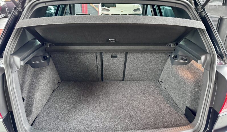 Volkswagen Golf VI R 4Motion DSG Navi BiXenon 5Türen 19Zoll voll