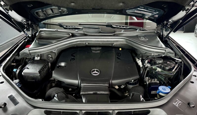 Mercedes-Benz ML 350 BT AMG Paket Pano 360°KeylesGo ILS 20Zoll voll