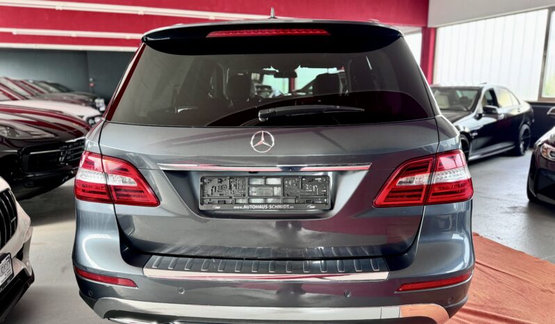 Mercedes-Benz ML 350 BT OffroadPaket Airmatic Comand Glasdach voll