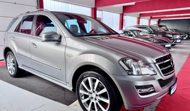 Mercedes-Benz ML 350CDI 4Matic GrandEdition Airmatic Comand 20 Zoll voll