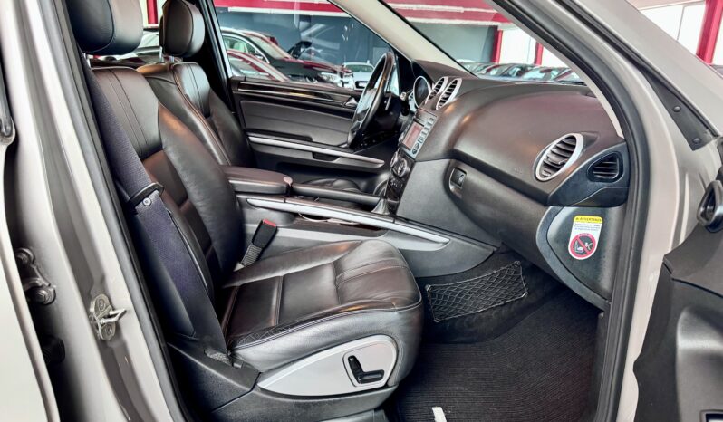 Mercedes-Benz ML 320 CDI 4M Glasdach Sportpaket Airmatic Xenon voll
