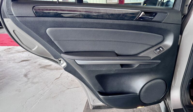 Mercedes-Benz ML 320 CDI 4M Glasdach Sportpaket Airmatic Xenon voll