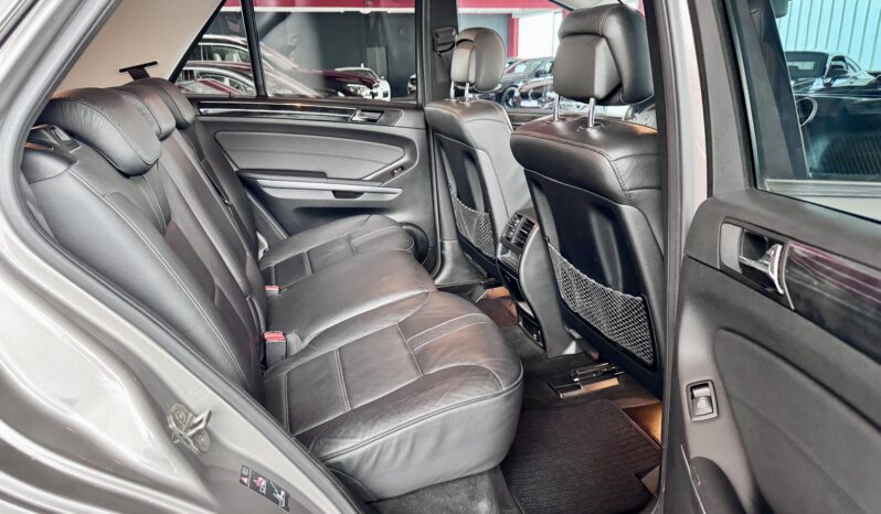 Mercedes-Benz ML 320 CDI 4M Glasdach Sportpaket Airmatic Xenon voll