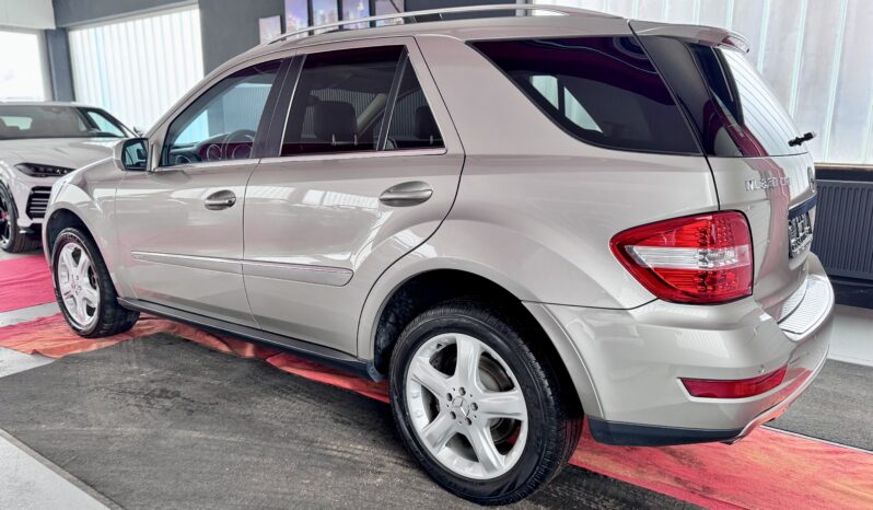 Mercedes-Benz ML 320 CDI 4M Glasdach Sportpaket Airmatic Xenon voll