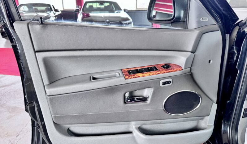Jeep Grand Cherokee 3.0 CRD Overland Navi Fond TV 18″ voll
