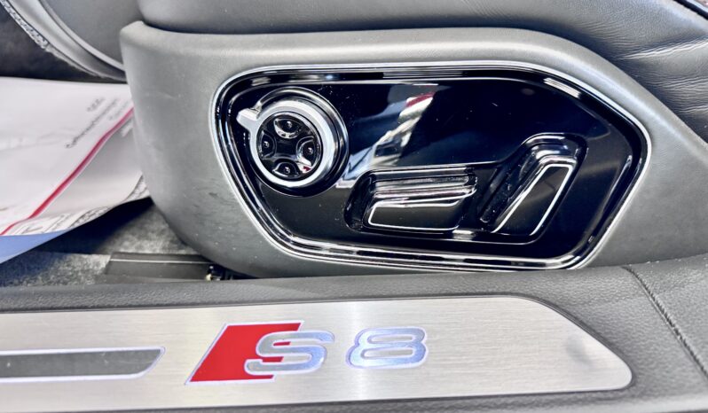Audi S8 plus Keramik HeadUp Matrix Carbon 360 ACC 21″ voll