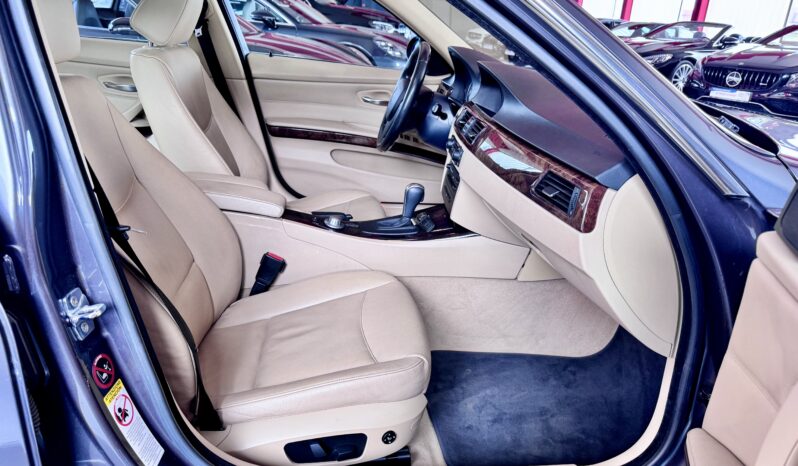 BMW 330d Touring xDrive Automatik BiXenon Leder Navi Pano voll