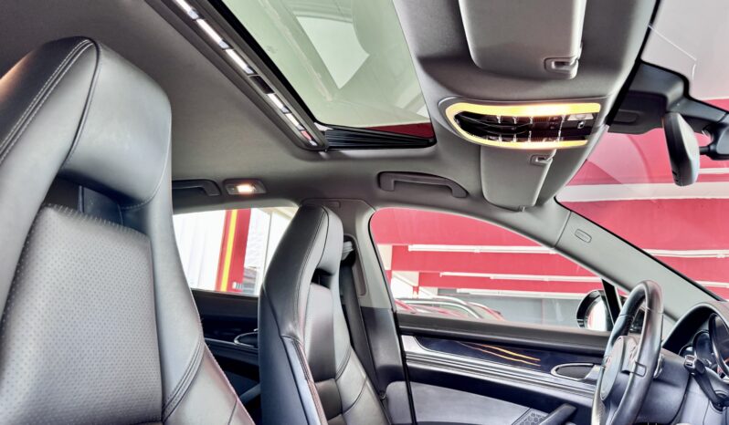 Porsche Panamera Diesel Luft Pano Bose Navi BiXenon 20 Zoll voll