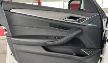 BMW 530 d xDrive M Sport Pano HeadUp Ferngest.Parken voll