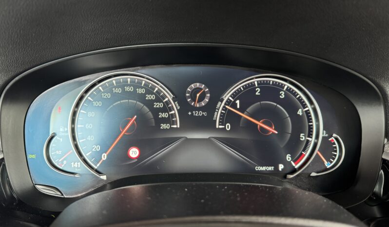 BMW 530 d xDrive M Sport Pano HeadUp Ferngest.Parken voll
