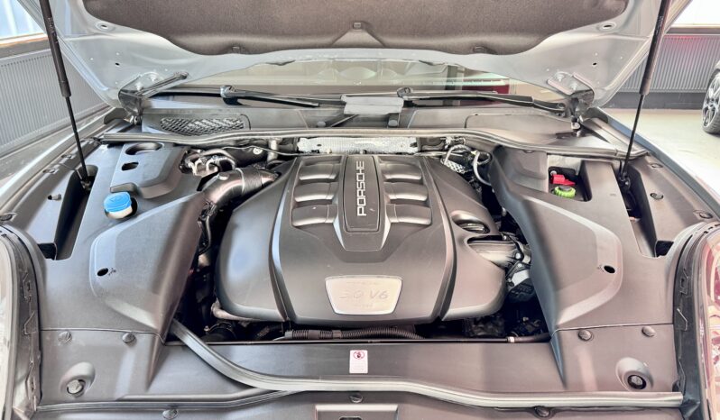 Porsche Cayenne Diesel Platinum Edition Bose 21Zoll PASM voll