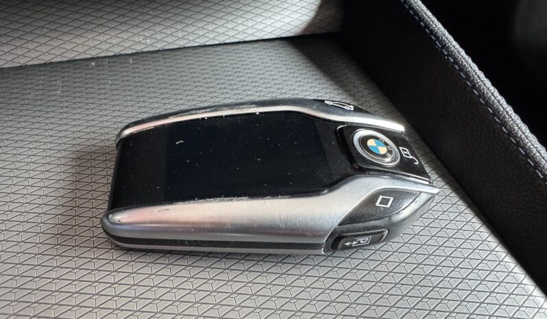 BMW 530 d xDrive M Sport Pano HeadUp Ferngest.Parken voll