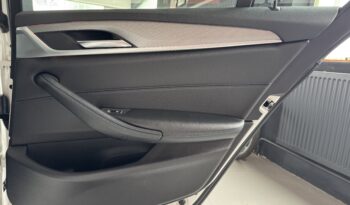 BMW 530 d xDrive M Sport Pano HeadUp Ferngest.Parken voll