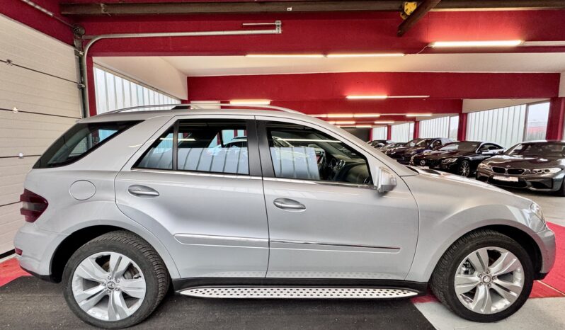 Mercedes-Benz ML 320CDI 4M AHK Airmatic Comand Xenon Sportpaket voll