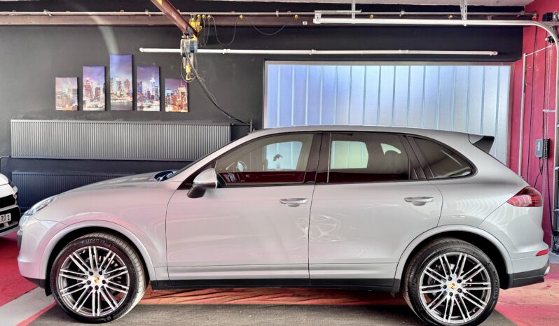Porsche Cayenne Diesel Platinum Edition Bose 21Zoll PASM voll