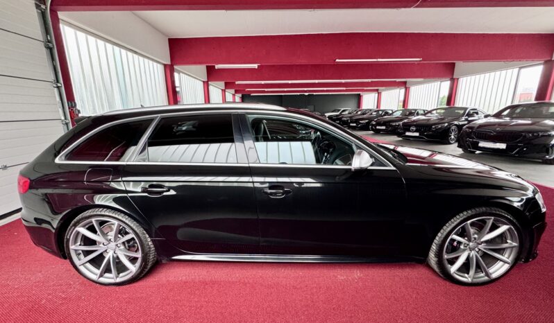 Audi RS4 4.2FSI quattro Pano B&O Navi Leder 20Zoll voll