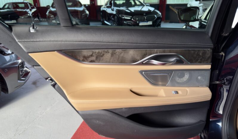 BMW 750i xDriv Laser Bowers Individual Sportabgas 20 Zoll voll
