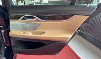 BMW 750i xDriv Laser Bowers Individual Sportabgas 20 Zoll voll