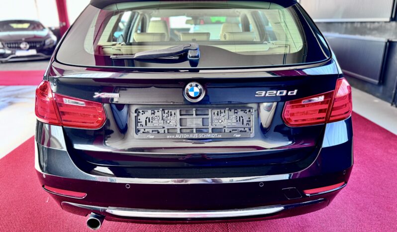 BMW 320d Touring xDrive Leder Navi Xeno Automatik 17 Zoll voll