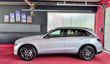 Mercedes-Benz GLC43 AMG Pano Burmester Airmatic LED KeylesGo 19 Zoll voll