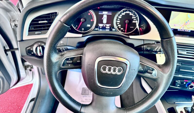 Audi A4 Avant Attraction quattro Automatik Leder Navi voll
