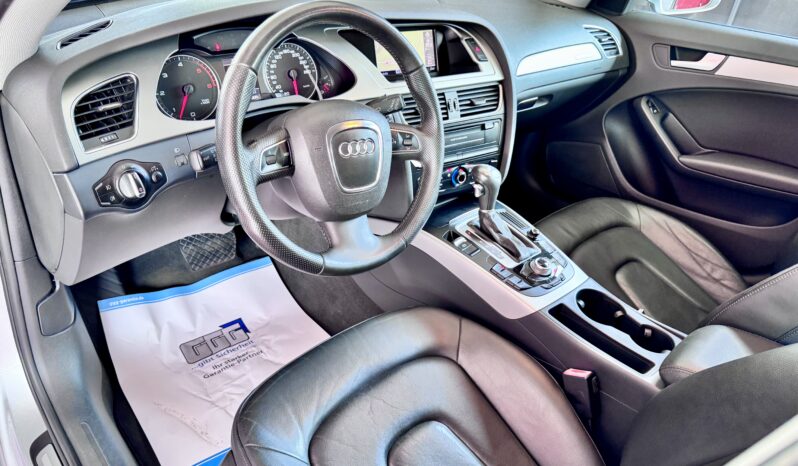 Audi A4 Avant Attraction quattro Automatik Leder Navi voll