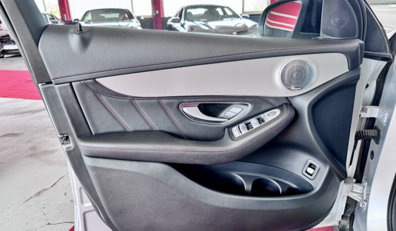 Mercedes-Benz GLC43 AMG Pano Burmester Airmatic LED KeylesGo 19 Zoll voll