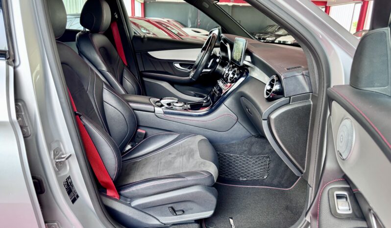 Mercedes-Benz GLC43 AMG Pano Burmester Airmatic LED KeylesGo 19 Zoll voll
