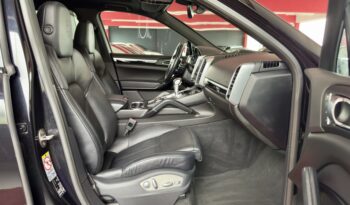 Porsche Cayenne Platinum Edition Pano Luft LED Sport Chrono Plus voll