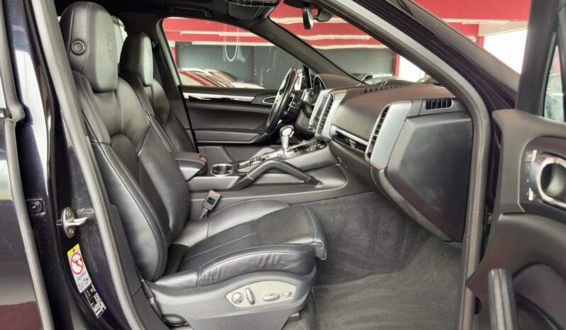 Porsche Cayenne Platinum Edition Pano Luft LED Sport Chrono Plus voll