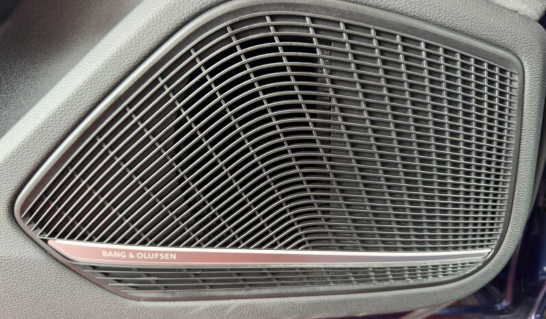 Audi RS4 Avant Pano 360° Matrix Virtual B&O AHK SAGA voll