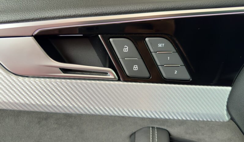 Audi RS4 Avant Pano 360° Matrix Virtual B&O AHK SAGA voll
