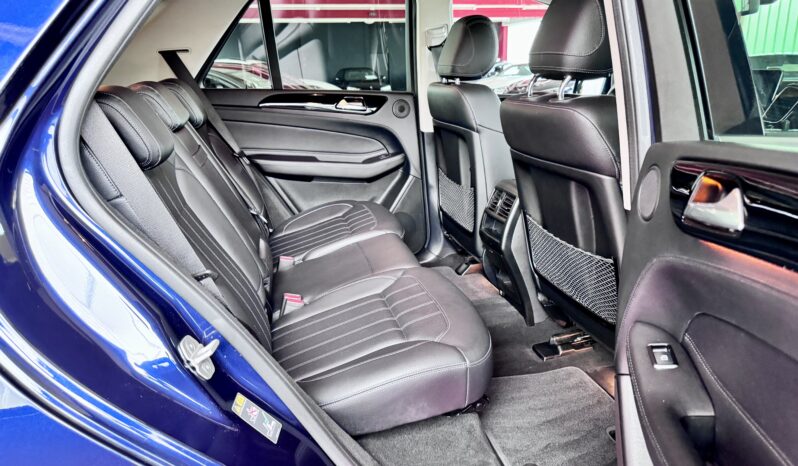 Mercedes-Benz GLE 350d OffroadPaket LED Distronic Airmatik 19 Zoll voll