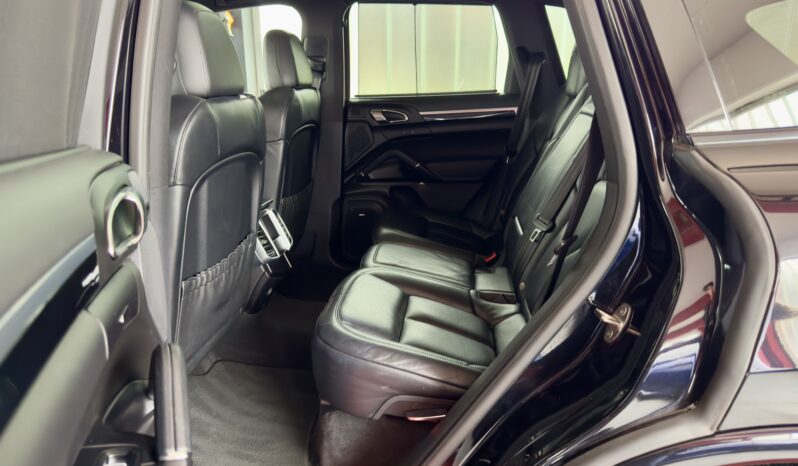 Porsche Cayenne Platinum Edition Pano Luft LED Sport Chrono Plus voll