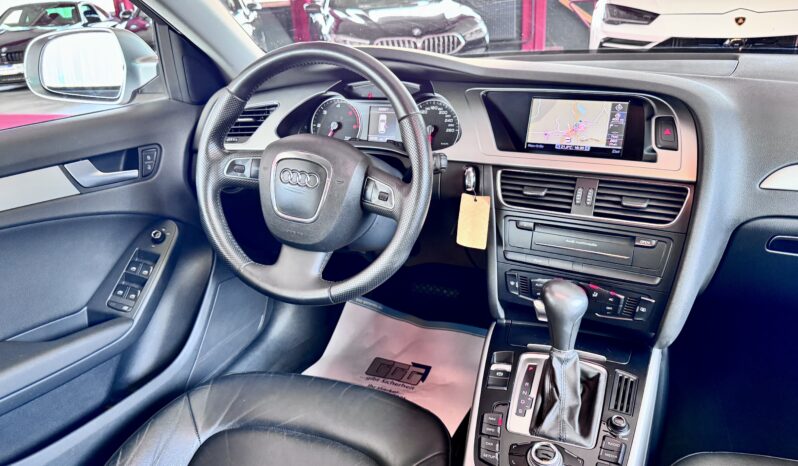 Audi A4 Avant Attraction quattro Automatik Leder Navi voll