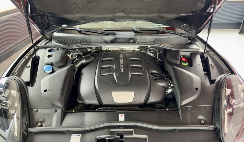 Porsche Cayenne Platinum Edition Pano Luft LED Sport Chrono Plus voll