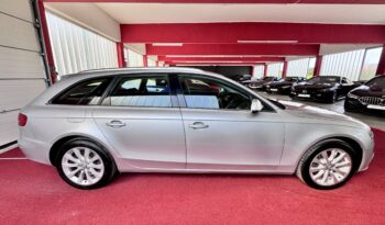 Audi A4 Avant Attraction quattro Automatik Leder Navi voll