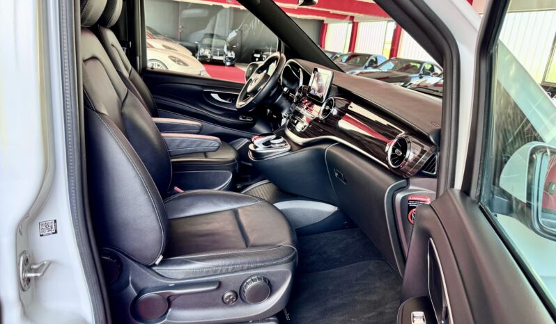 Mercedes-Benz V300d AVANTGARDE Lang 8 Sitze E Türen Leder 360 voll