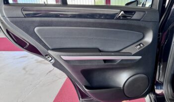 Mercedes-Benz ML 300 CDI AMG Paket AHK Kamera Airmatic Comand 4 Matic voll