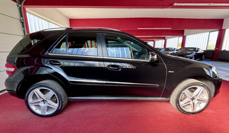 Mercedes-Benz ML 300 CDI AMG Paket AHK Kamera Airmatic Comand 4 Matic voll