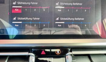 BMW M4 Coupe Sportabgas Laser 360° DisplayKey 20 Zoll voll