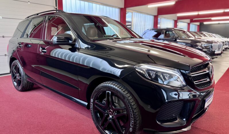 Mercedes-Benz GLE 500 AMG Night Distronic Airmatic AHK Massage voll