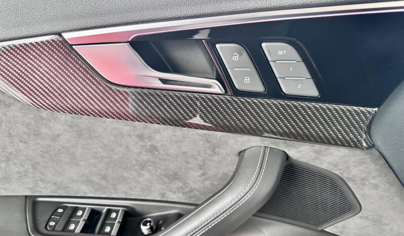 Audi RS4 Pano Matrix B&O SportAbgas 360°ACC DynamicPaket Keramic Bremse voll