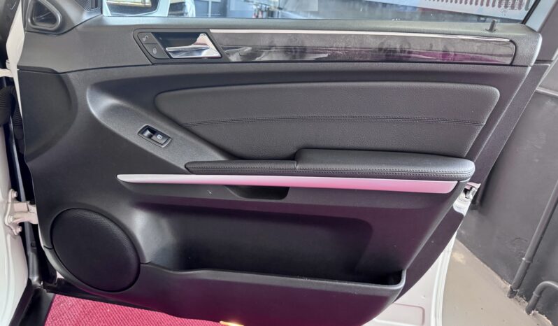 Mercedes-Benz ML 320 CDI 4MATIC Sportpaket Airmatic BiXenon 20 Zoll voll