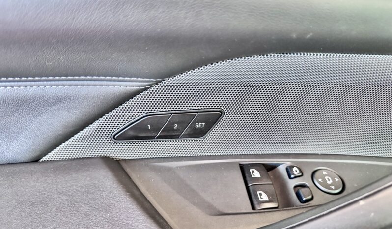 BMW M4 Coupe Sportabgas Laser 360° DisplayKey 20 Zoll voll