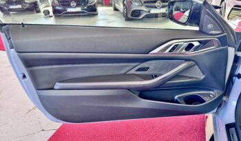 BMW M4 Coupe Sportabgas Laser 360° DisplayKey 20 Zoll voll