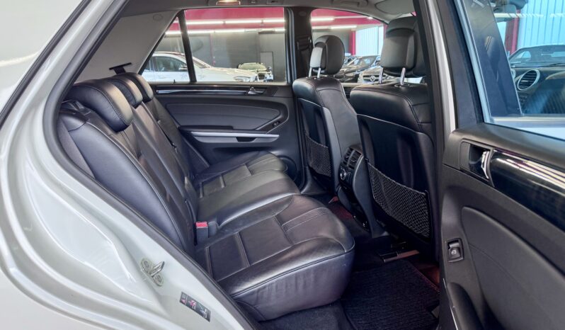 Mercedes-Benz ML 320 CDI 4MATIC Sportpaket Airmatic BiXenon 20 Zoll voll