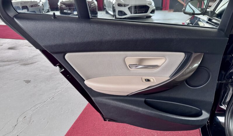 BMW 316d Touring Modern Automatik Keyles 18Zoll PDC voll