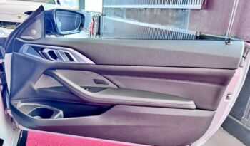 BMW M4 Coupe Sportabgas Laser 360° DisplayKey 20 Zoll voll
