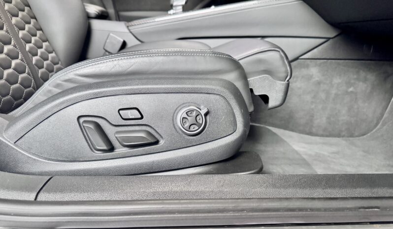 Audi RS4 Pano Matrix B&O SportAbgas 360°ACC DynamicPaket Keramic Bremse voll